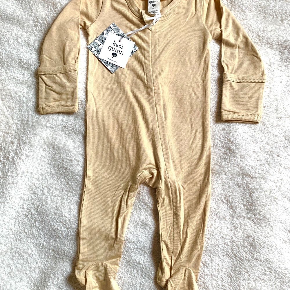 Kate Quinn Footie, 6-9m sleeper, zippy, gender neutral, baby boy, babygirl NWT